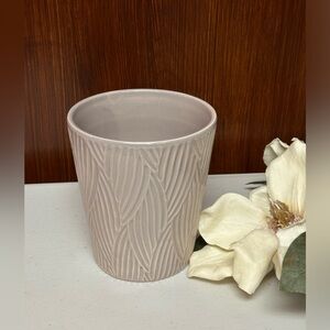 Indoor ceramic leaves engraved Planter pot